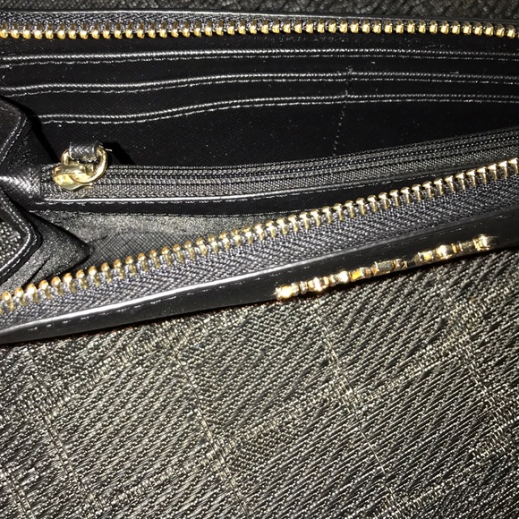 Michael Kors 💵 wallet - Picture 2 of 5